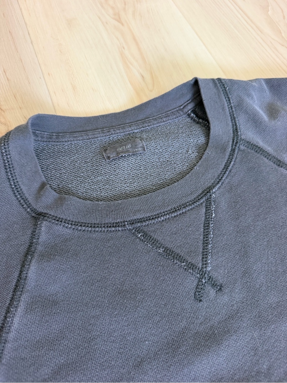 Aerie Crewneck Sweatshirt Bundle - washed Black, White, light yellow - Picture 4 of 4